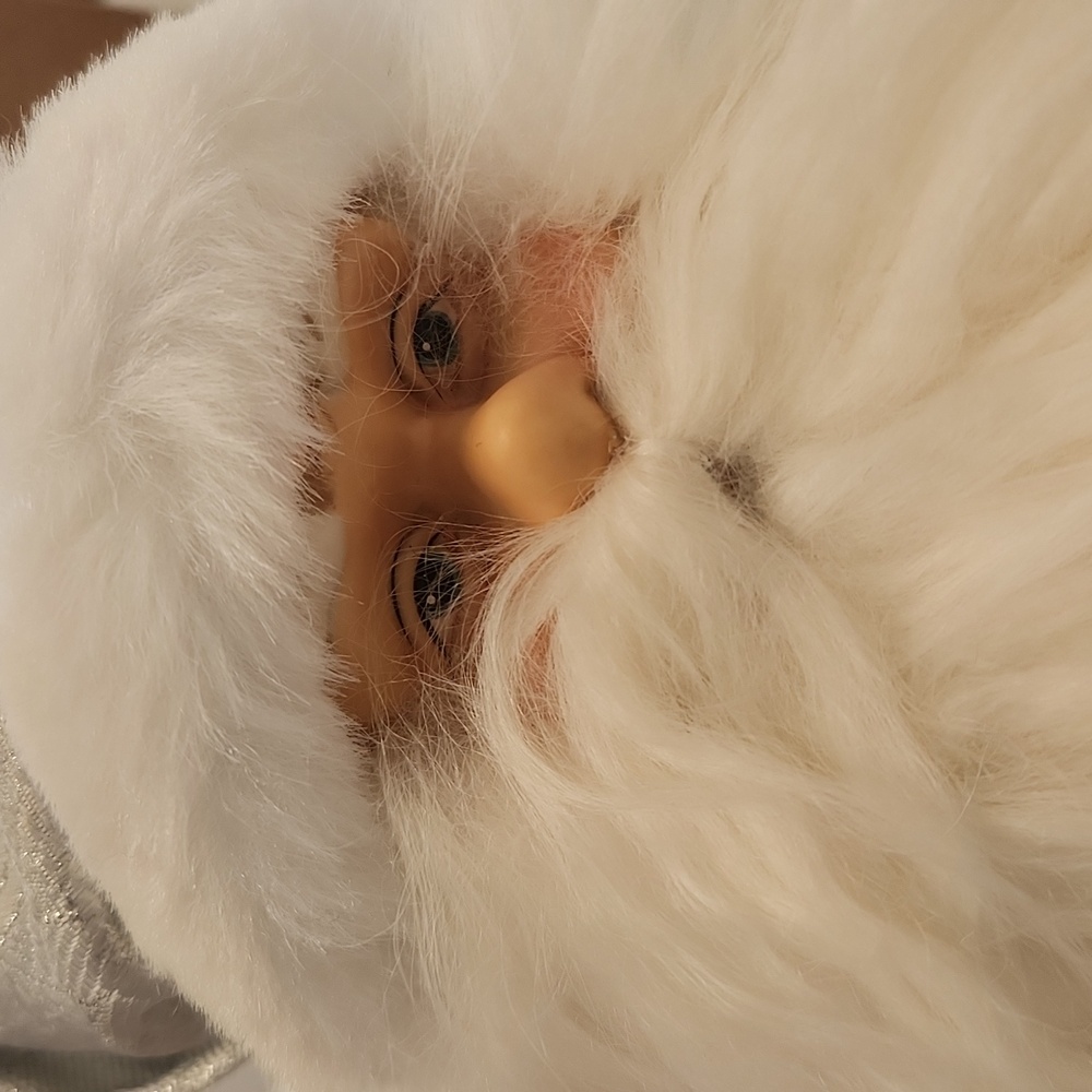 Silver and White Santa Claus For Shelf - Picture 2 of 2